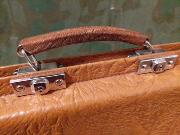 Amazing Original Traveling Toiletries Case DRGM Marked — image 14