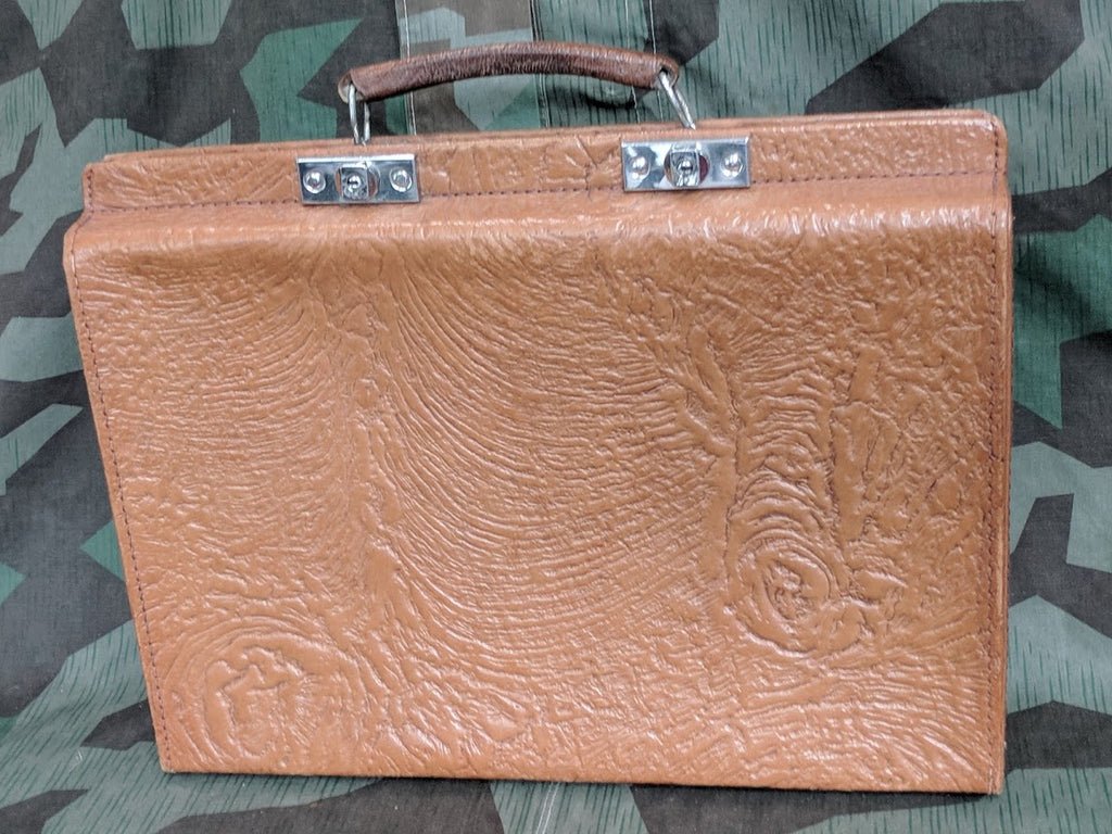 Amazing Original Traveling Toiletries Case DRGM Marked — image 2