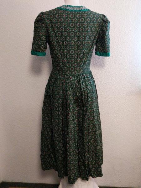 German Green Dirndl Heart Print(B-34' W-28') — image 3