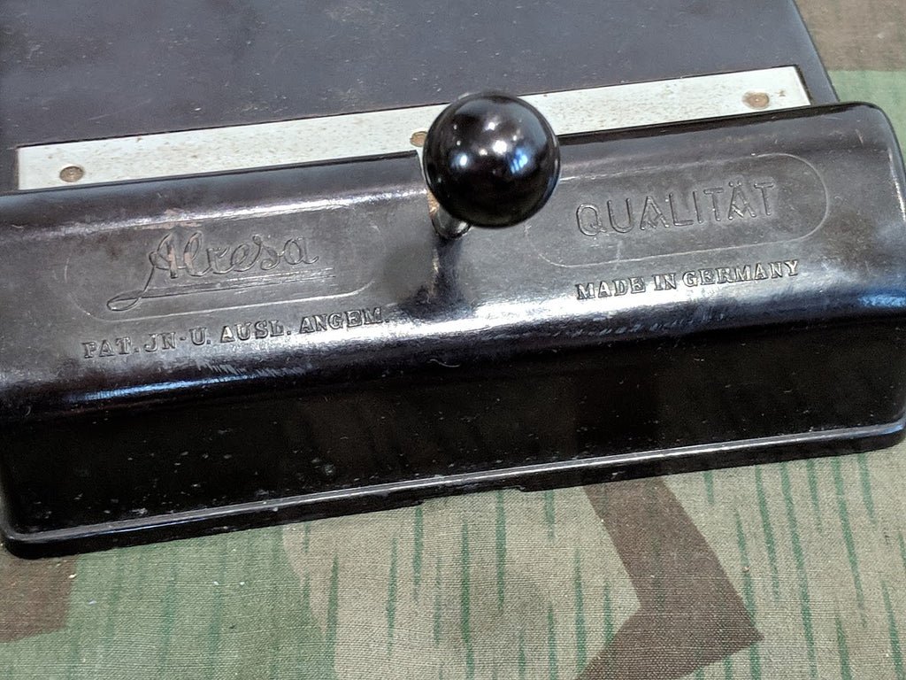 Alresa Bakelite Cutter — image 2