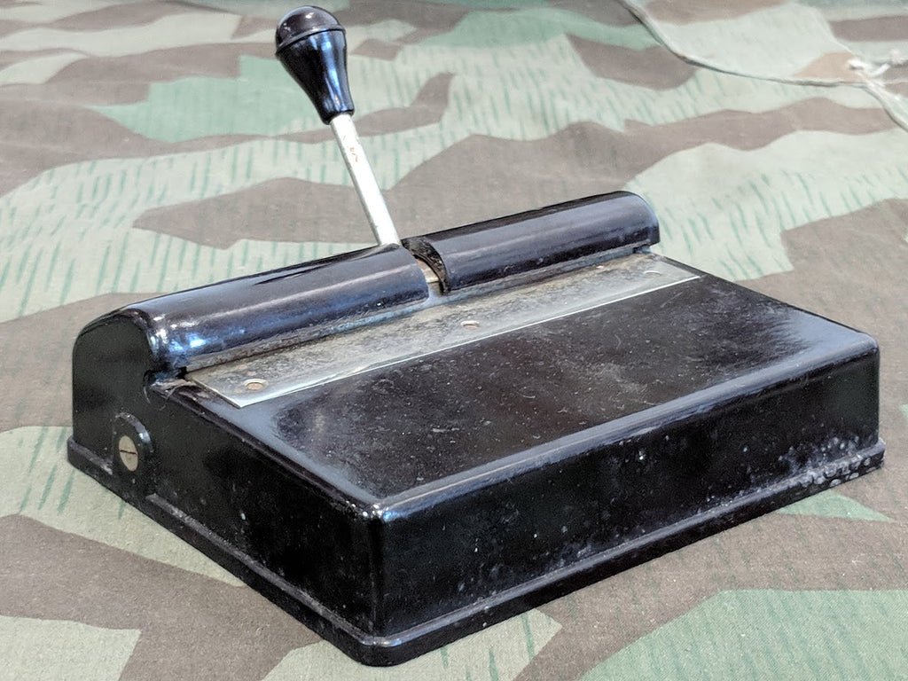 Alresa Bakelite Cutter — image 5