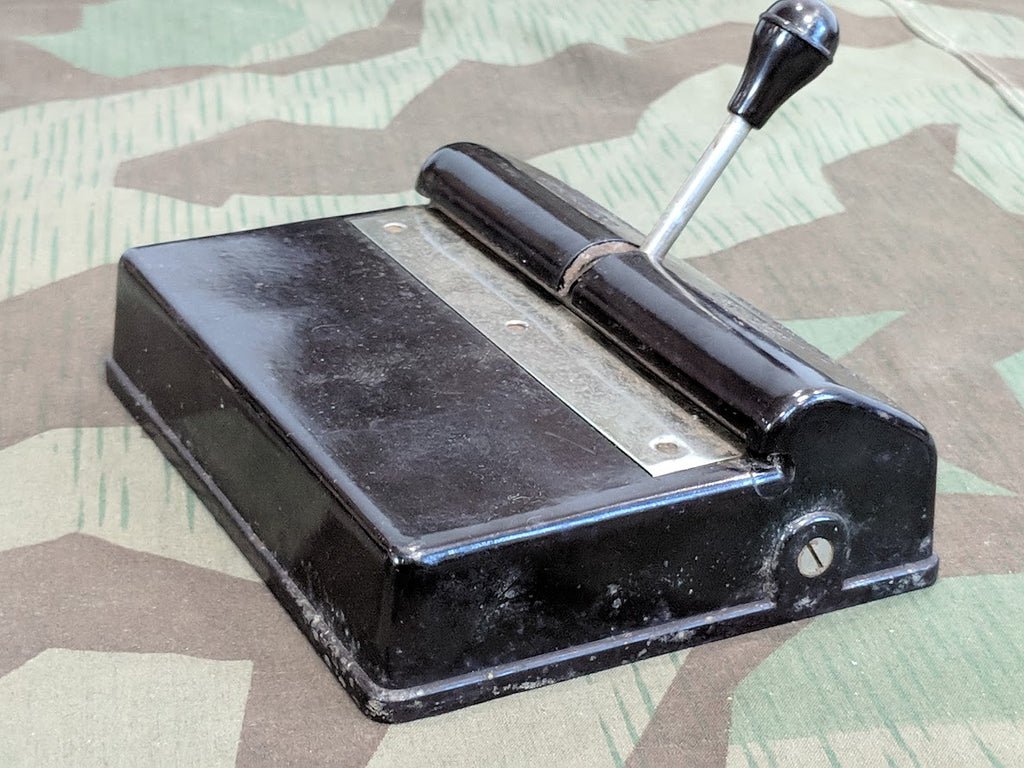 Alresa Bakelite Cutter — image 6