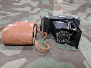 Zeiss Ikon Camera in Case 120 Film