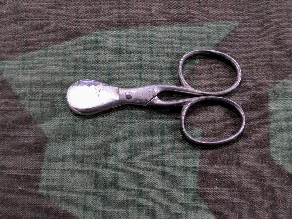 Small Cigar Cutter Scissors — image 3
