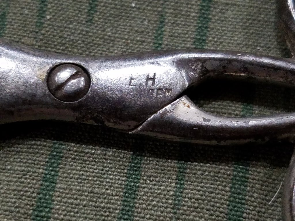Small Cigar Cutter Scissors — image 4