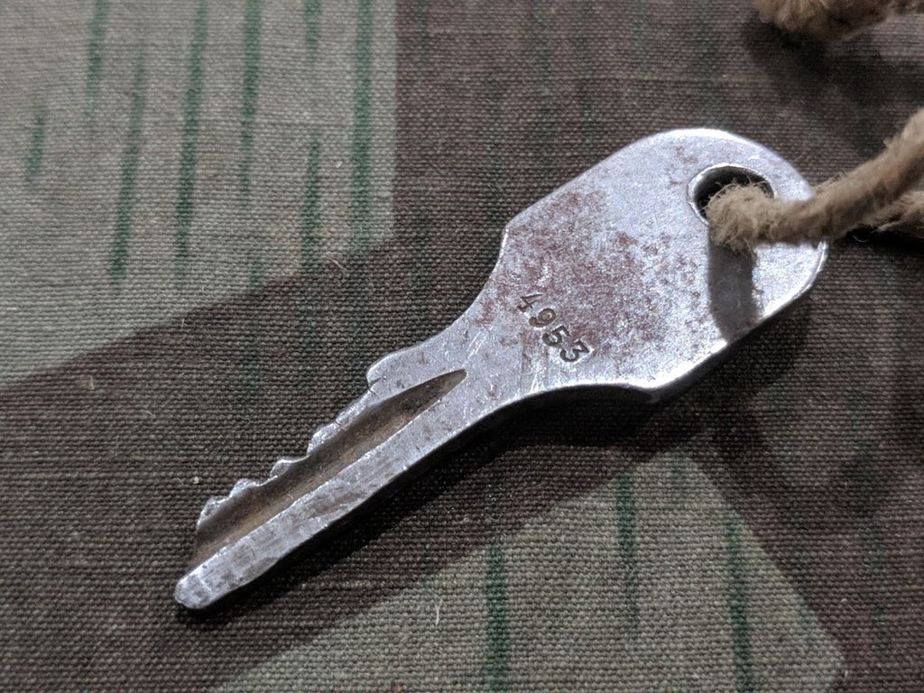 Zeiss Ikon Key — image 3