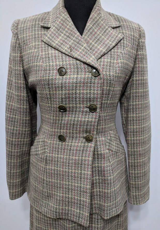 Green Plaid Wool Skirt Suit(B-37' W- 29' H-38') — image 2
