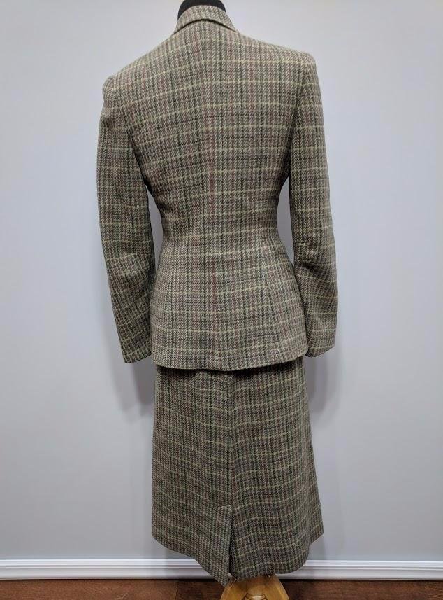 Green Plaid Wool Skirt Suit(B-37' W- 29' H-38') — image 6