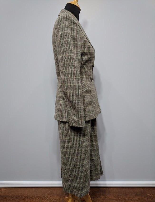 Green Plaid Wool Skirt Suit(B-37' W- 29' H-38') — image 7