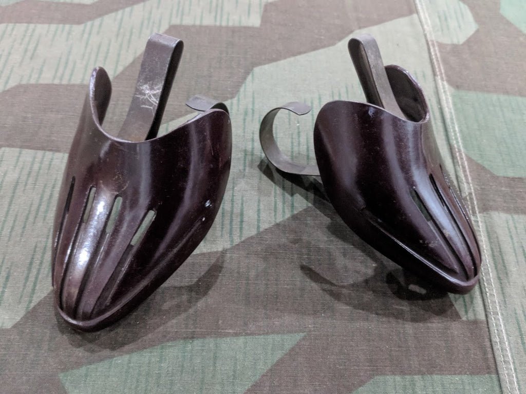 Bakelite Shoe Stretchers — image 2