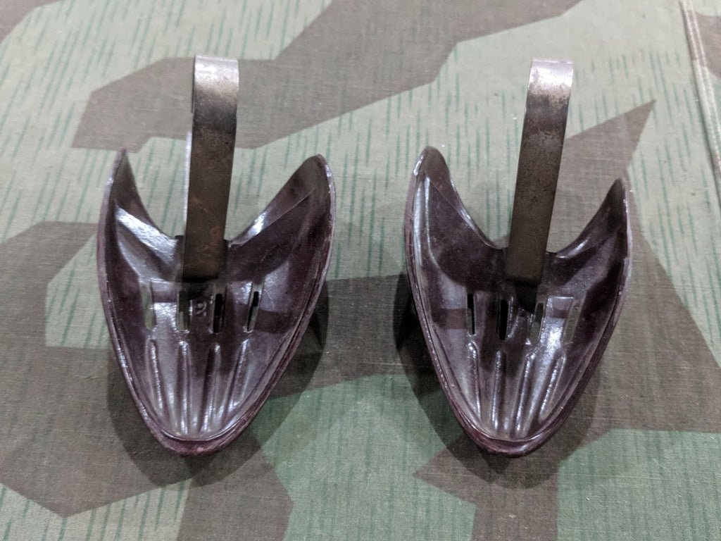 Bakelite Shoe Stretchers — image 3