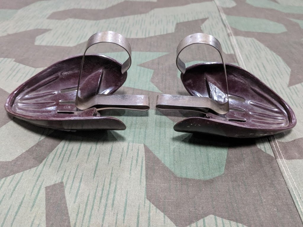 Bakelite Shoe Stretchers — image 4