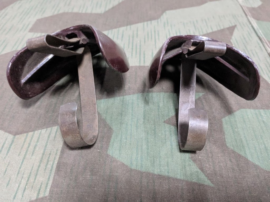 Bakelite Shoe Stretchers — image 5