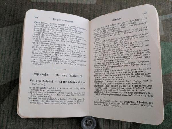 German-English Pocket Travel Dictionary 1936 — image 3