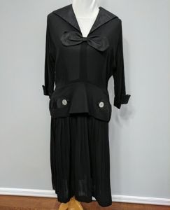 Black Rayon Dress with Peplum(B-43' W-32' H-42')