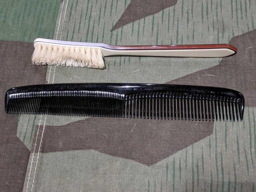 German Complete Travel Hygiene / Shaving Kit — image 10