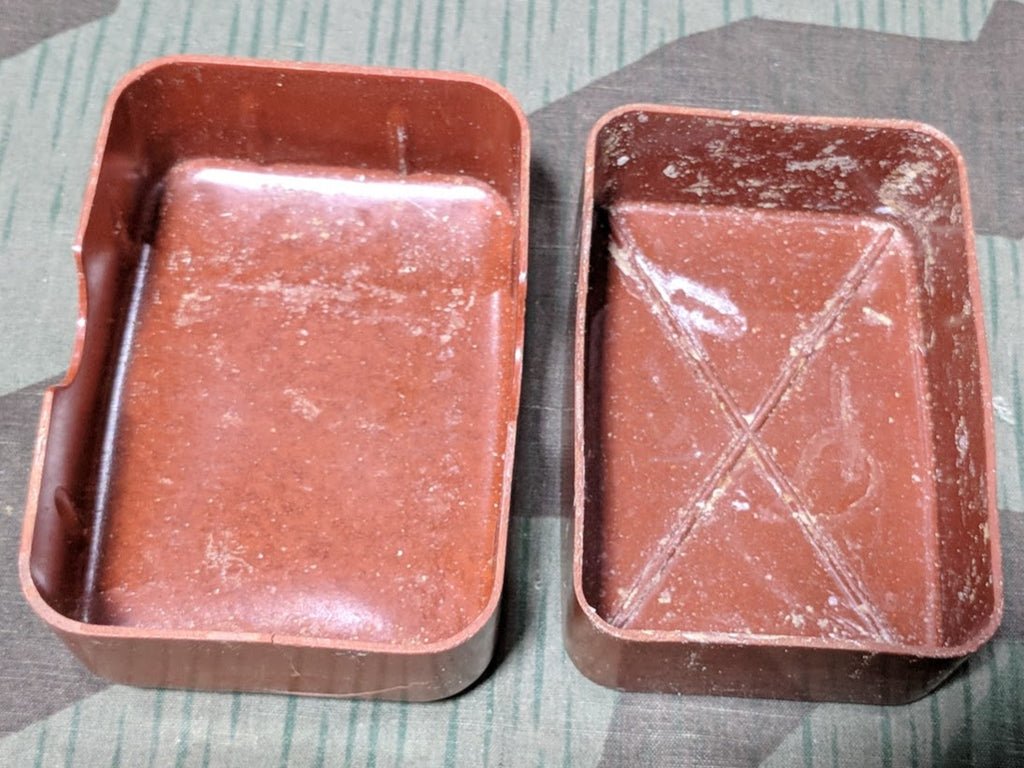 German Complete Travel Hygiene / Shaving Kit — image 7