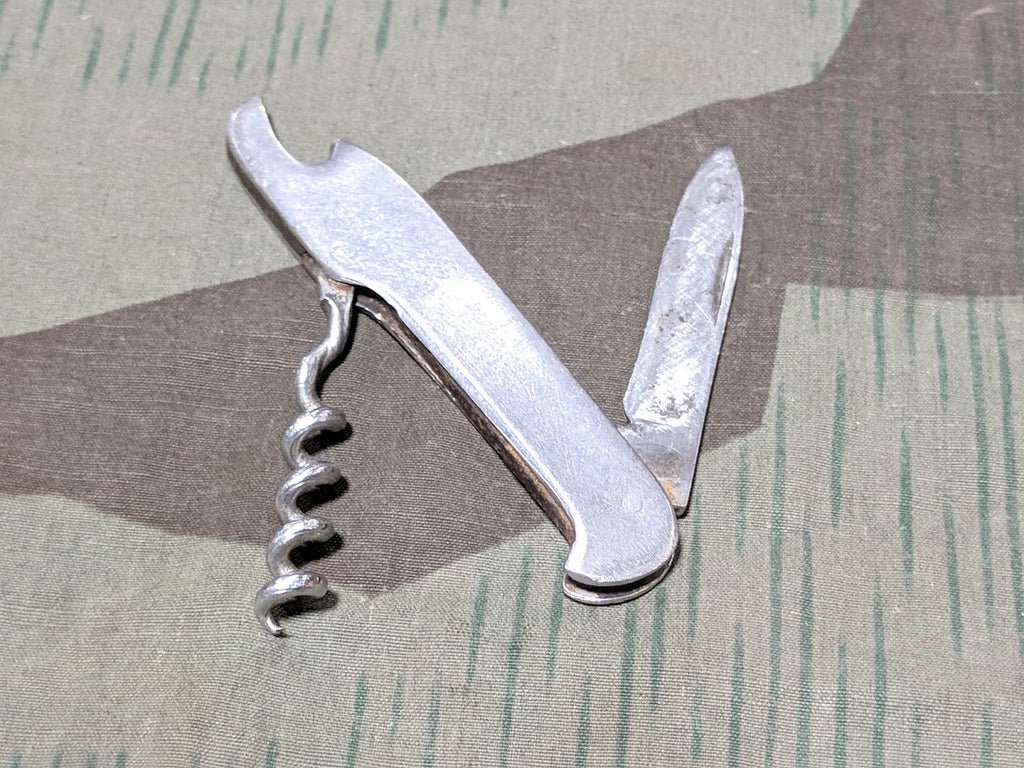 Small Pocket Knife with Corkscrew — image 4