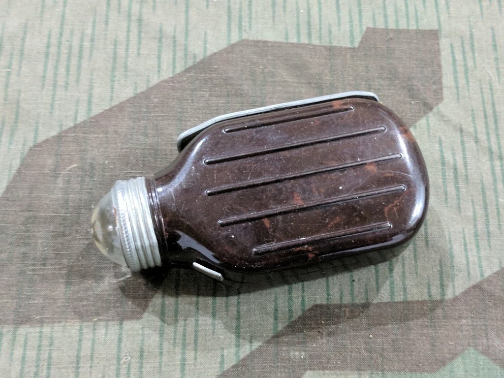 Bakelite Pump Flashlight — image 2