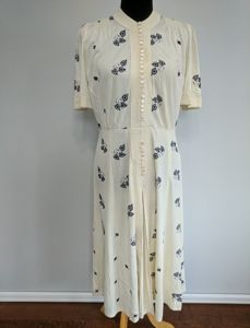 White Button Down Dress with Blue Embroidery(B-40' W-31' H-41')