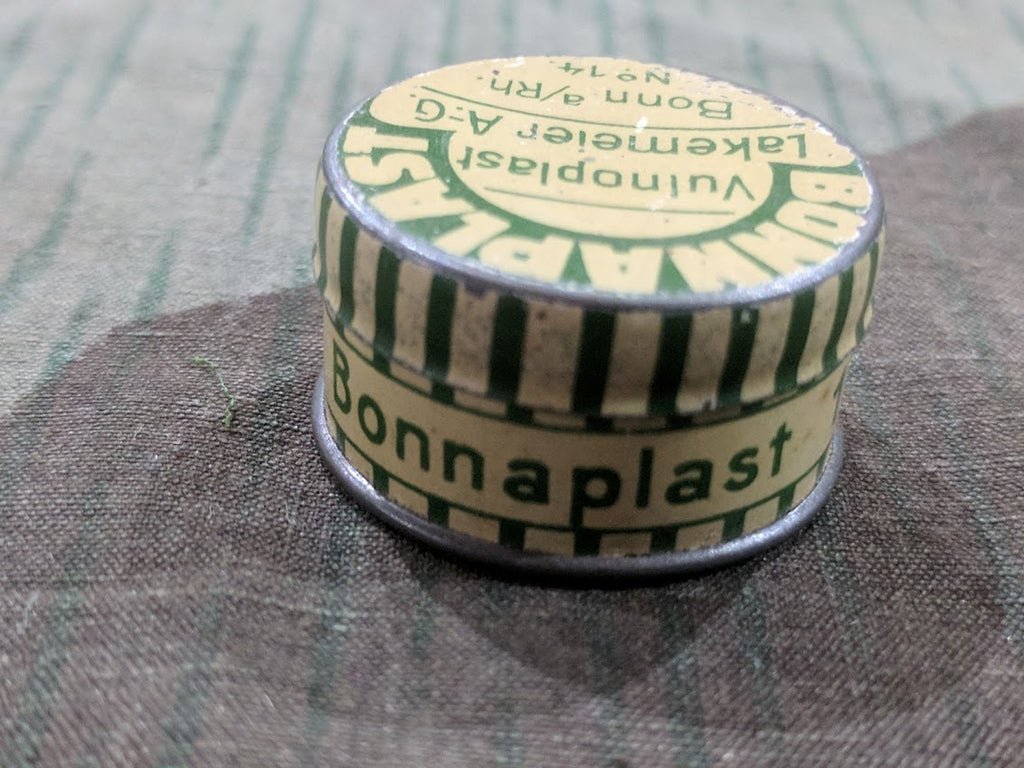 Tiny Bonnaplast Bandage Tin — image 2