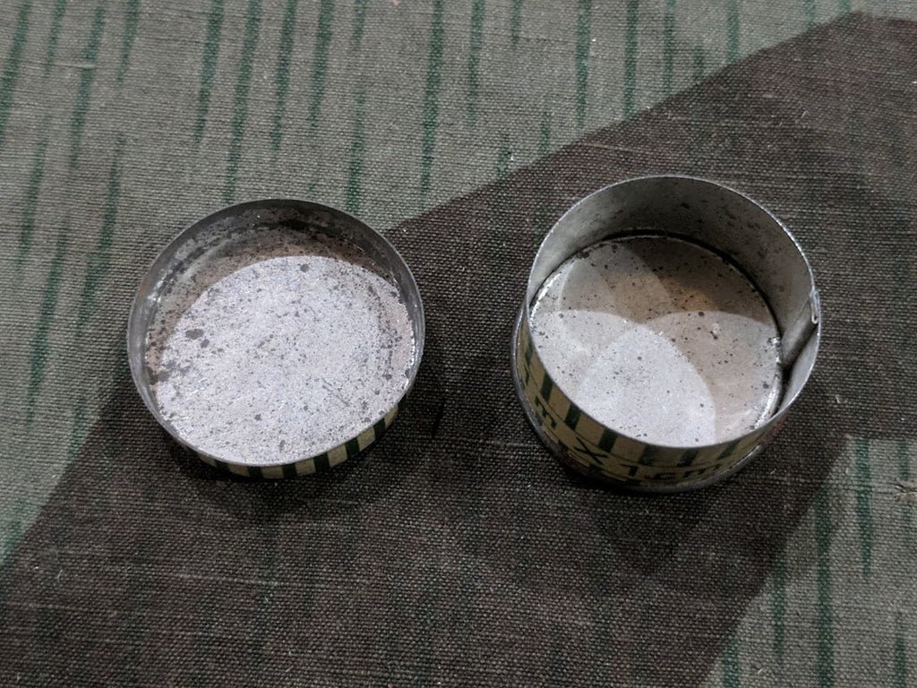 Tiny Bonnaplast Bandage Tin — image 3