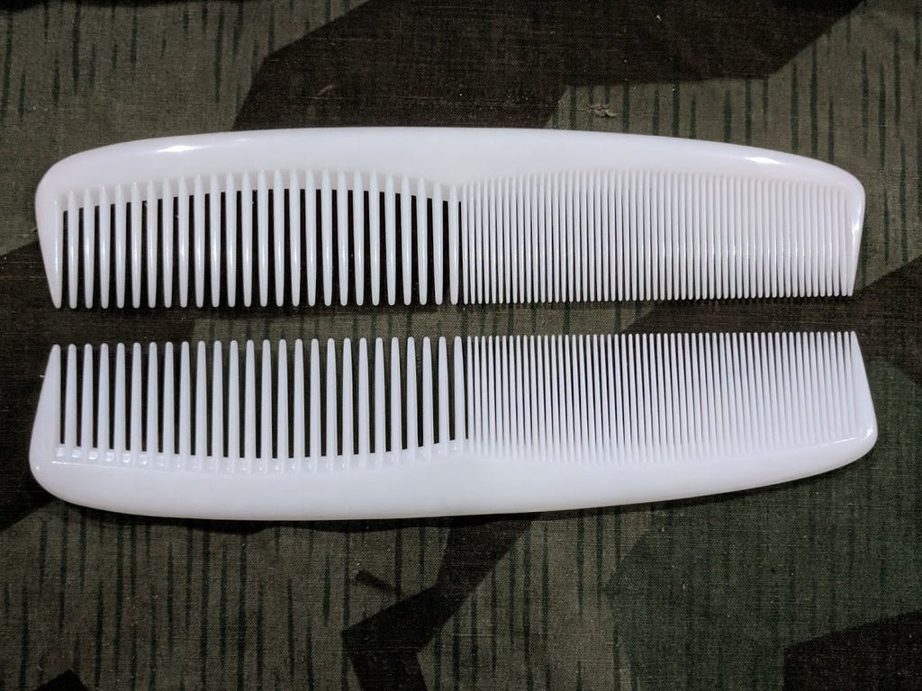 German Large White Plastic Combs — image 2