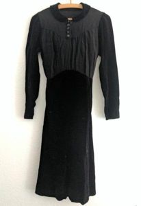 German Black Velvet & Rayon Dress(B-36' W-29' H-36.5')