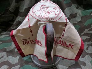 Frisches Wasser Water Jug Cover - Red