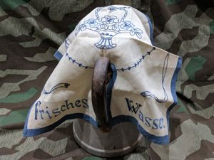 Frisches Wasser Water Jug Cover - Blue