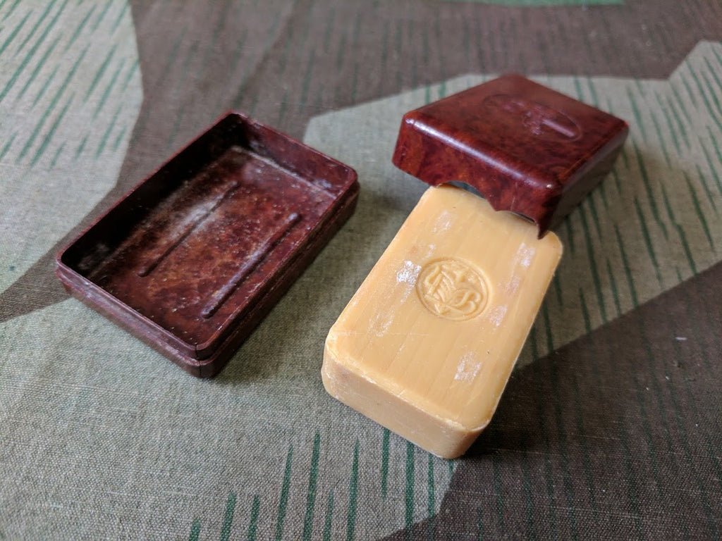 Thuringia Bakelite Travel Soap Container with Soap — image 2