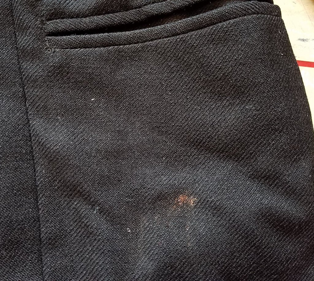 German Black Jacket with 'E.M. Schubert Chemnitz' Label(B-43' W-39') — image 4