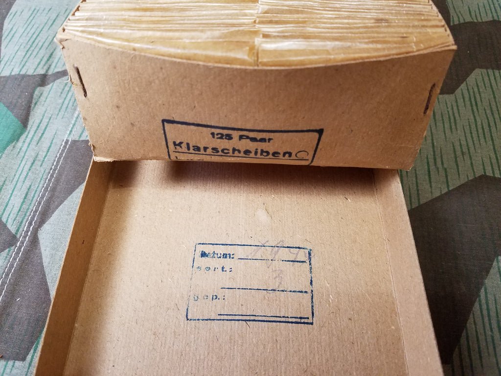 Original Gas Mask Spare Lenses 1944 — image 3