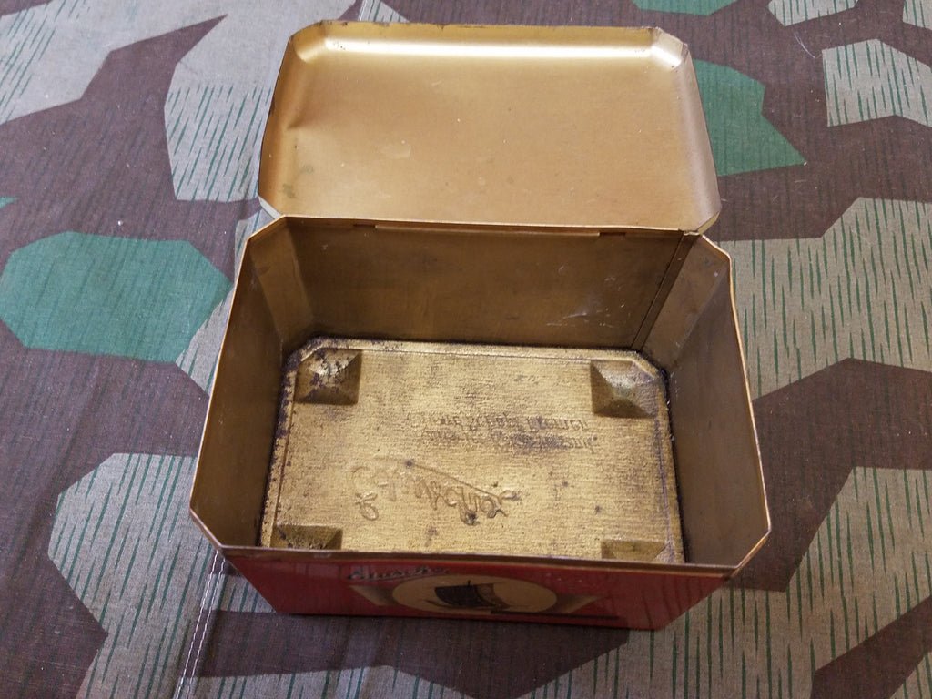 Eduscho Coffee Tin w/ 1939 Eduscho Magazine — image 3