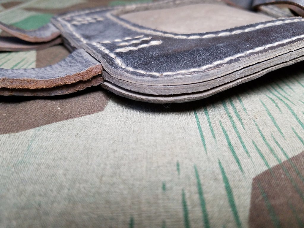 Original 44 Preßstoff Shovel Carrier — image 4