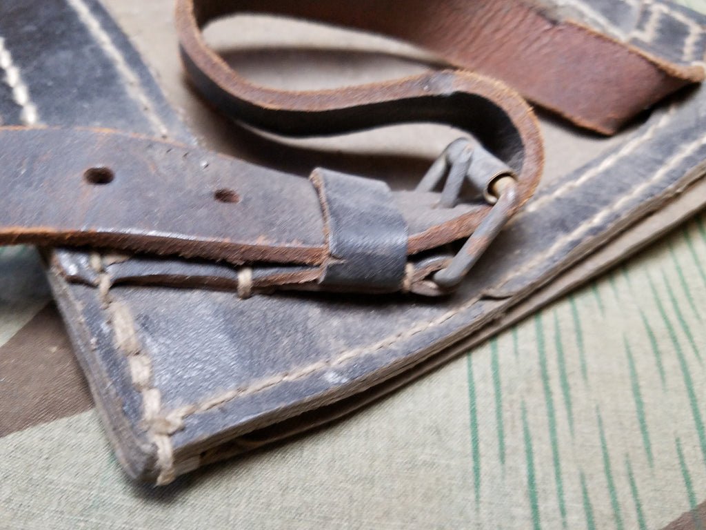 Original 44 Preßstoff Shovel Carrier — image 5