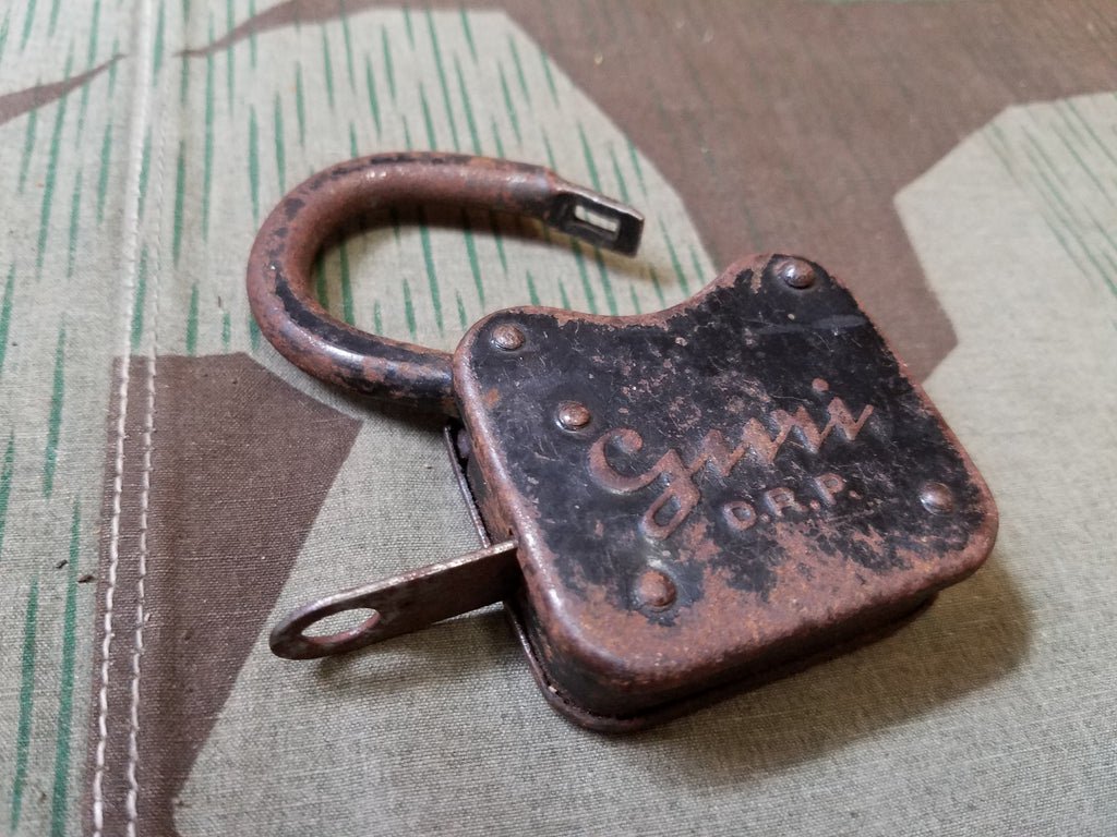 Guri D.R.P. Lock — image 4