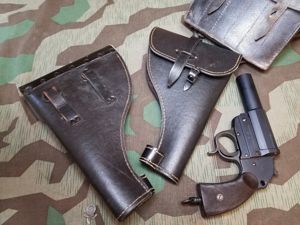 Preßstoff Flare Gun Holster