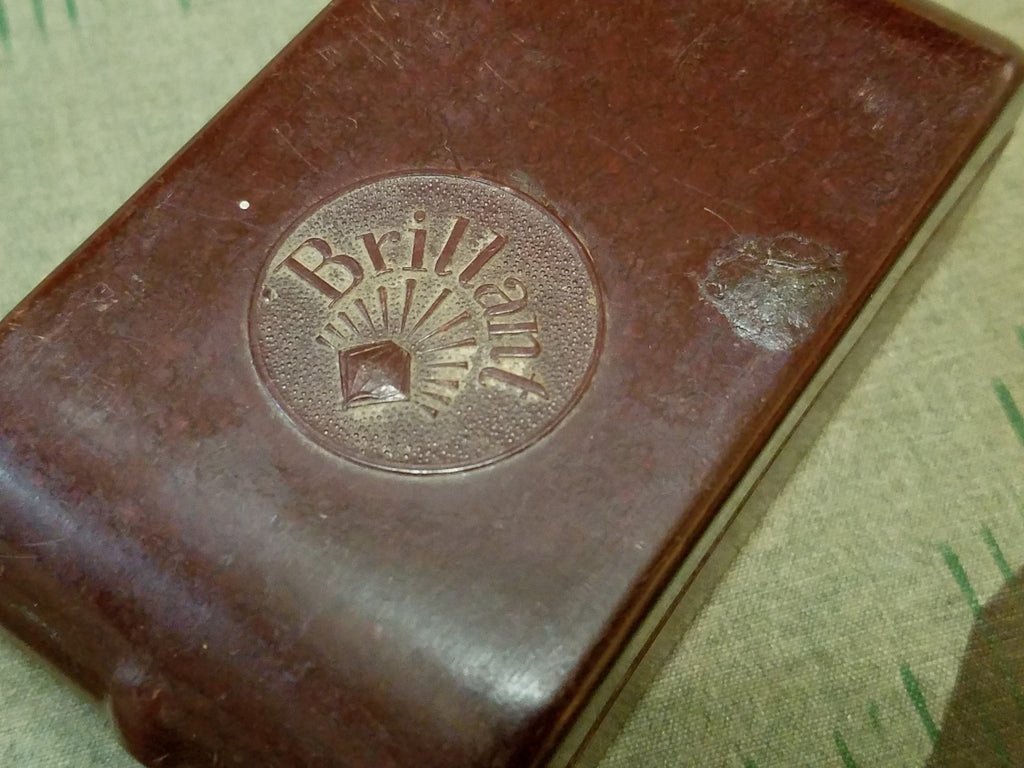 Razor in Brillant Bakelite Case — image 2