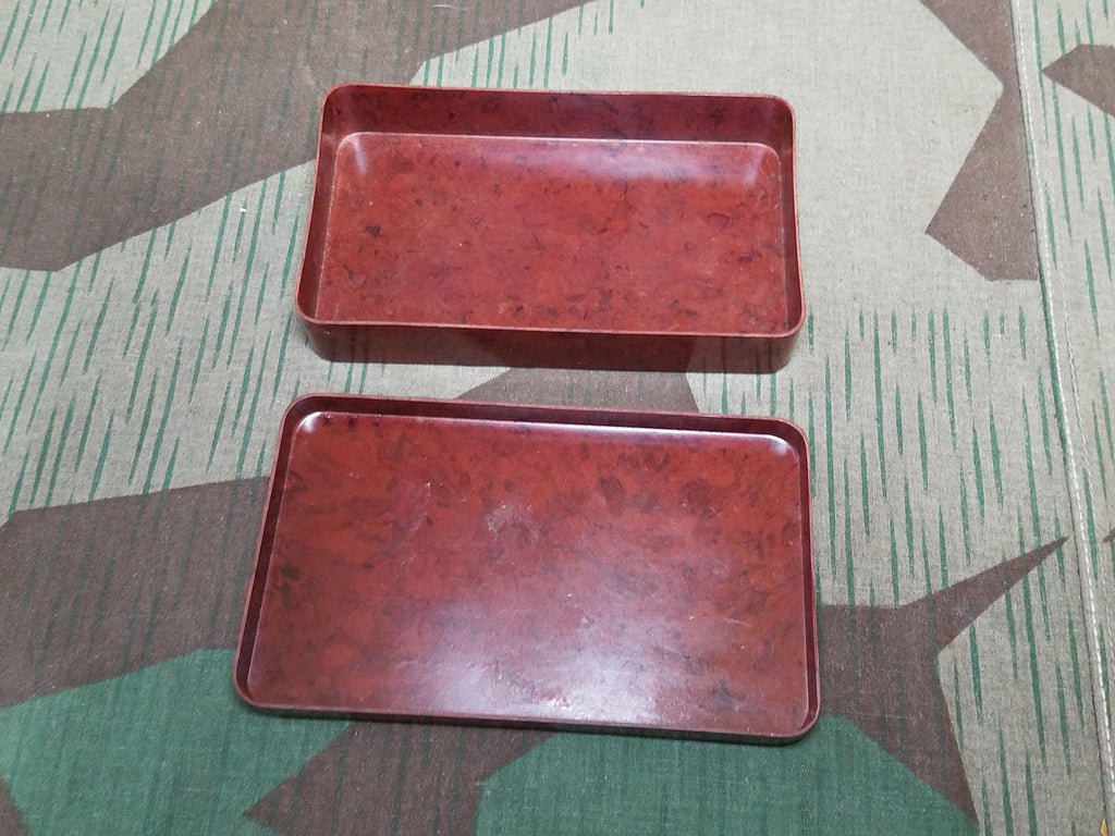 Bakelite Container For 25 Cigarettes — image 2