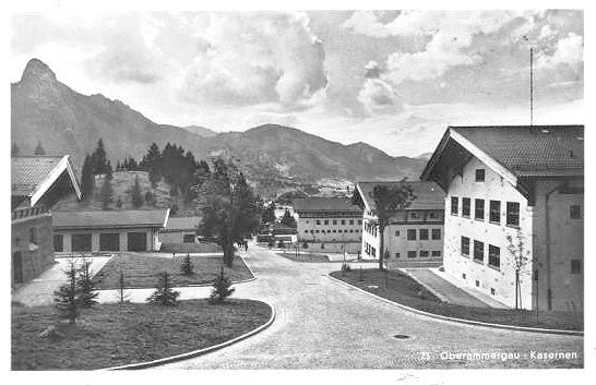 Oberammergau Enzian Flower Pin and Earring Set (Signals/Gebirgs Kaserne) — image 4