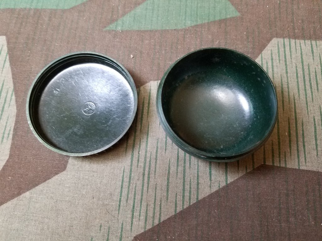 Green Bakelite Container — image 3