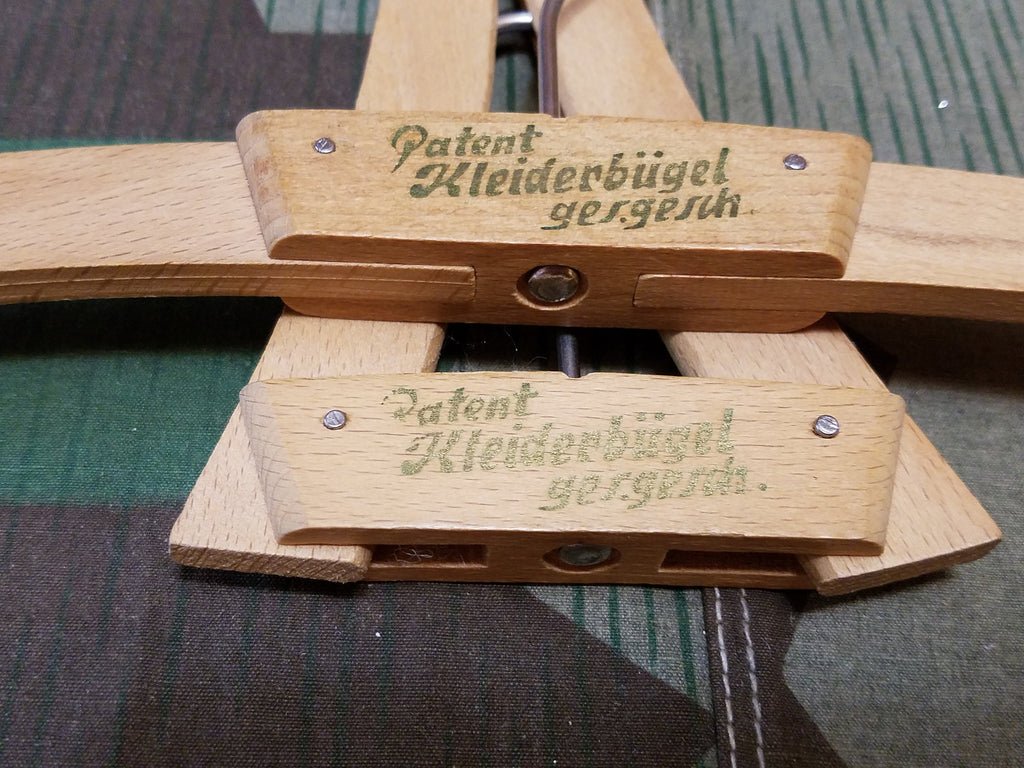 Collapsible Hanger — image 2