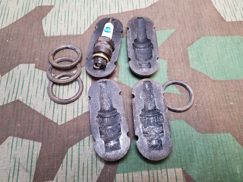 Original Rubber Spark Plug Protector — image 5