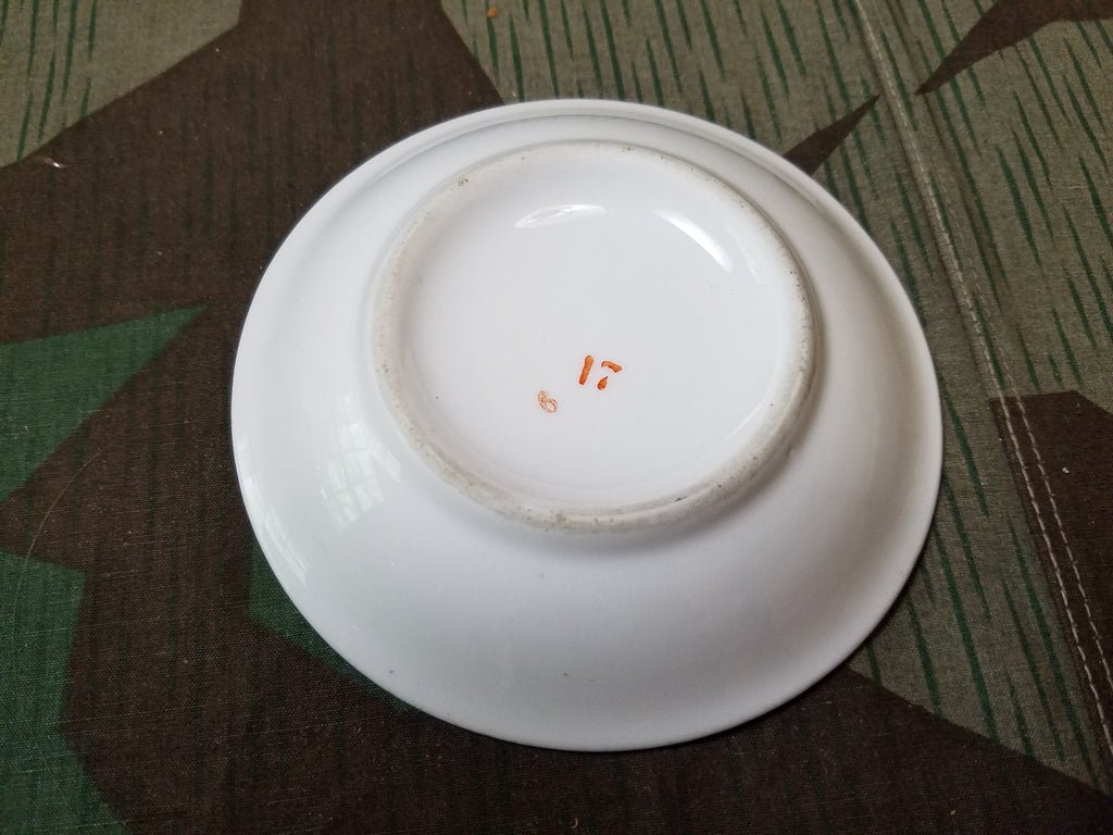 Reemtsma Ova Cigaretten Plate — image 3