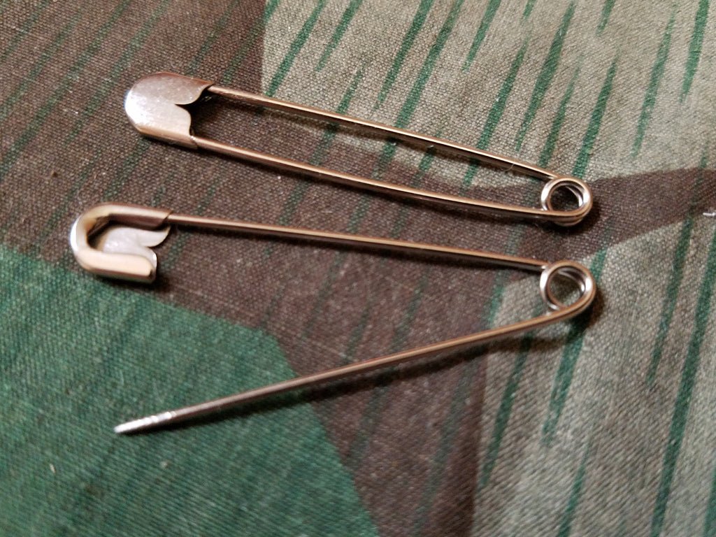 German Safety Pins (set of 5) — image 2