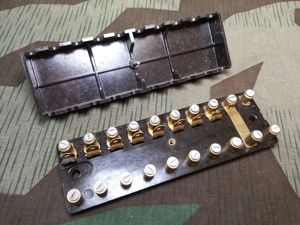 Early PW Bakelite Vehicle 10 Fuse Block
