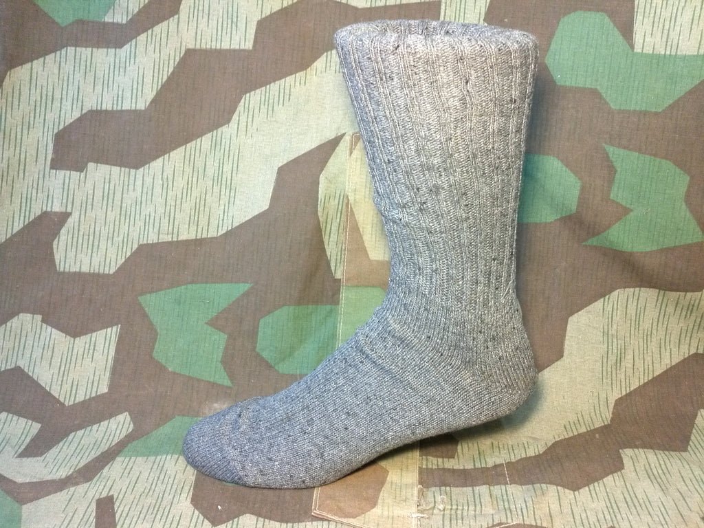 Original German Army Pattern Gray Socks (Size 3) — image 2