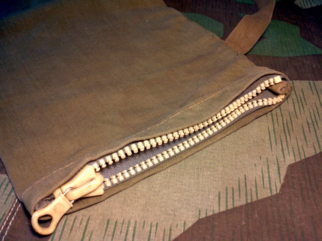 Original Fallschirmjäger German Bag Half RiRi Zipper — image 5