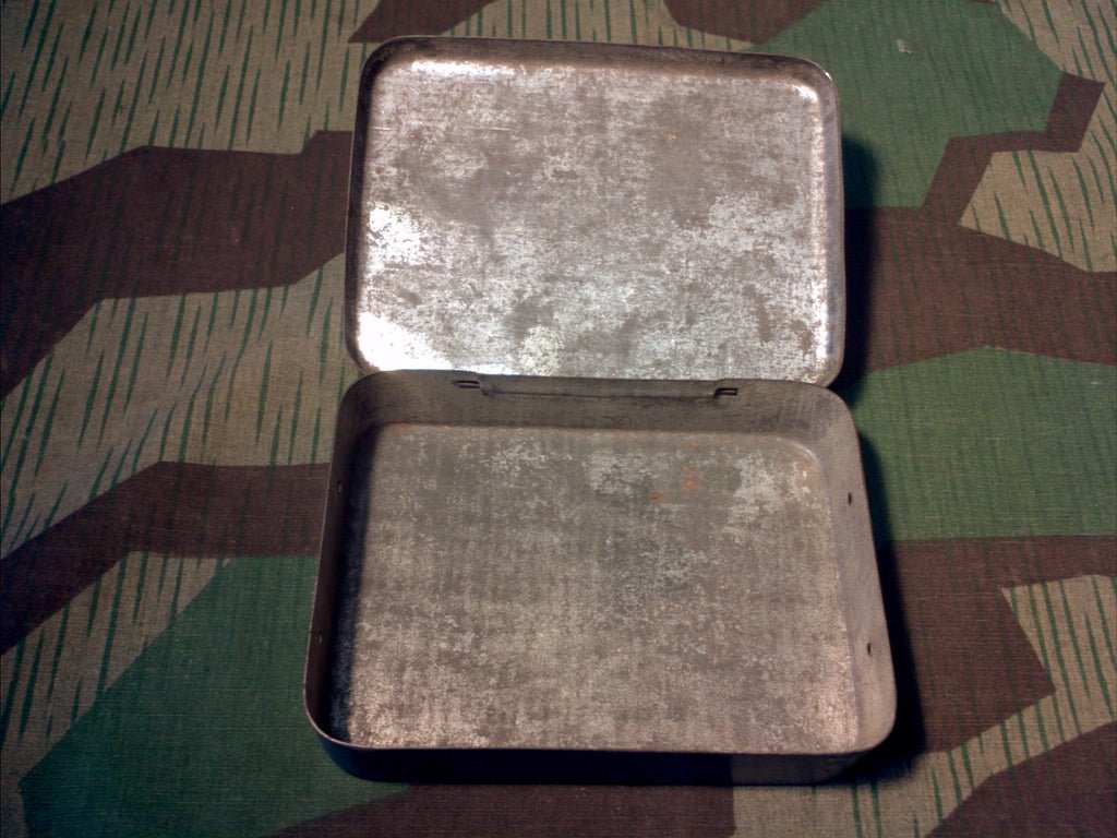 Omar Cigarette Cut Tobacco Tin — image 2